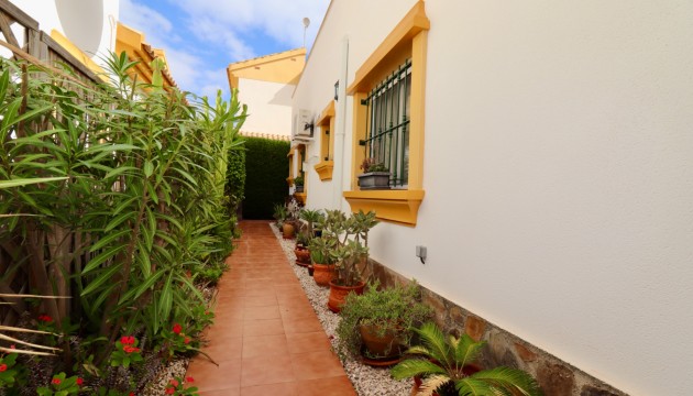 Sale - Villas - Guardamar - El Raso