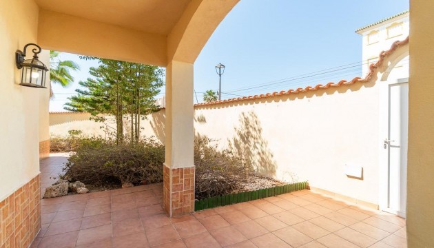 Sale - Villas - Torrevieja - La Mata