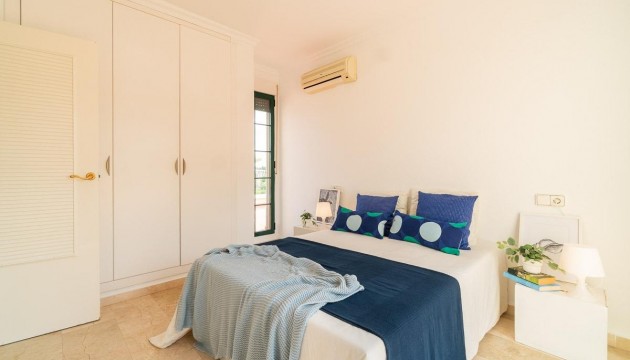 Resale - Villen
 - Villamartin