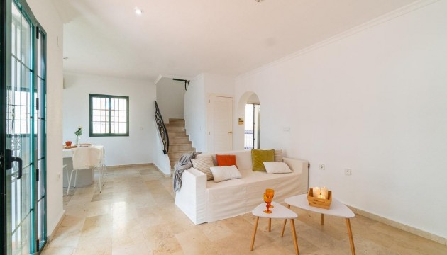 Resale - Villen
 - Villamartin