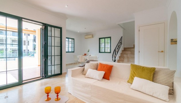 Resale - Villen
 - Villamartin