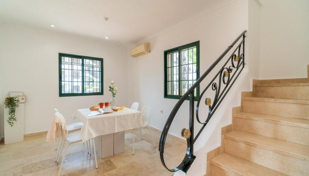 Resale - Villen
 - Villamartin