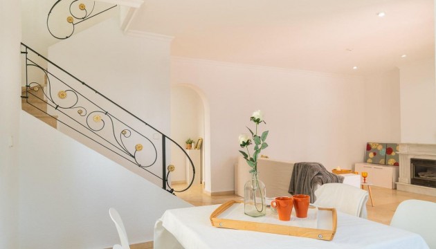 Resale - Villen
 - Villamartin