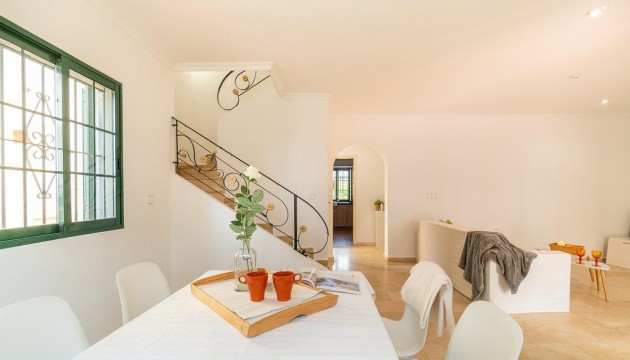 Resale - Villen
 - Villamartin