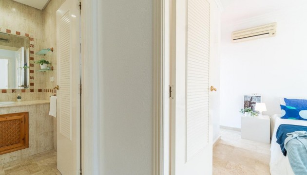 Resale - Villen
 - Villamartin