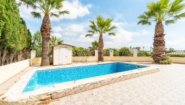 Resale - Villen
 - Villamartin