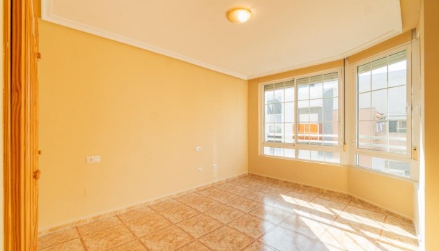 Sale - Apartment - Torrevieja - Centro