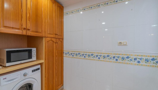 Sale - Apartment - Torrevieja - Centro
