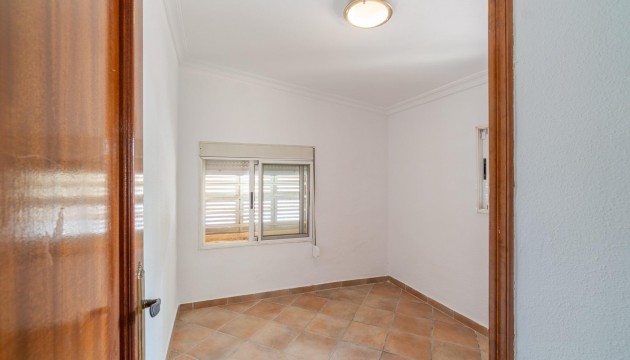 Resale - Villen
 - Torrevieja - Los altos