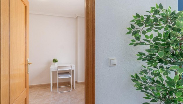 Sale - Apartment - Torrevieja - Centro