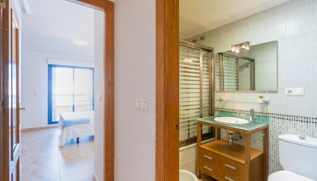 Sale - Apartment - Torrevieja - Centro