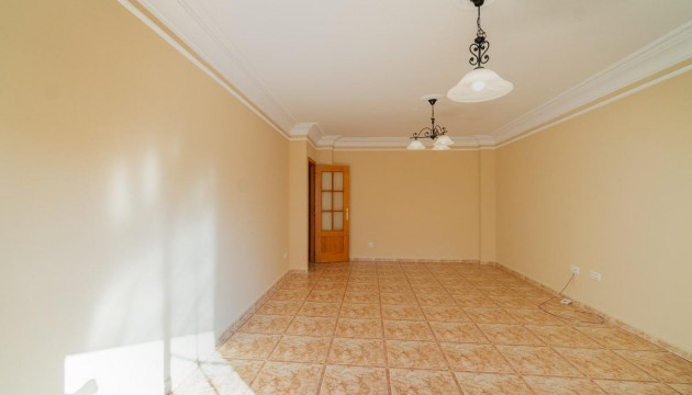 Resale - Wohnung - Torrevieja - Centro