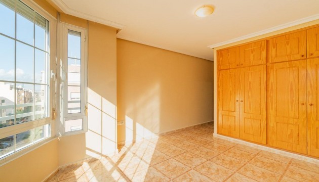 Resale - Wohnung - Torrevieja - Centro