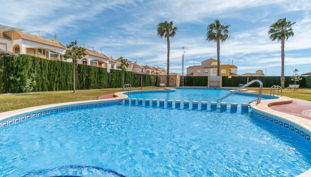 Sale - Villas - Torrevieja - El limonar