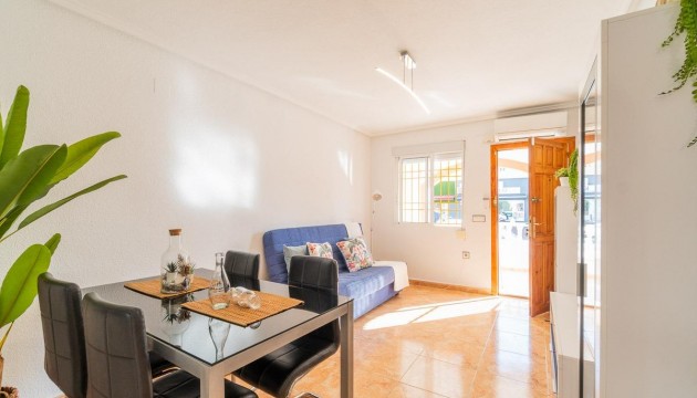 Sale - Villas - Torrevieja - El limonar