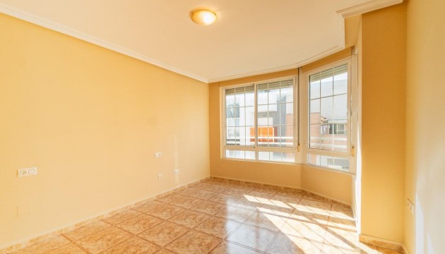Sale - Apartment - Torrevieja - Centro