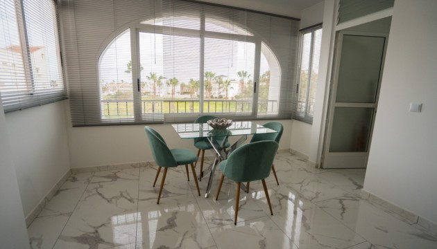 Sale - Apartment - Villamartin