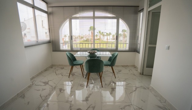 Sale - Apartment - Villamartin