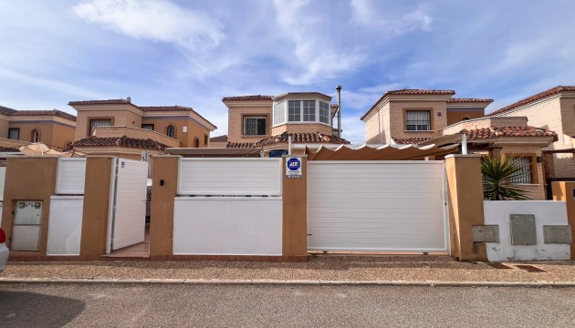 Sale - Villas - Guardamar - El Raso