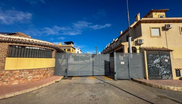 Sale - Townhouse - Torrevieja - Nueva Torrevieja
