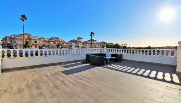 Resale - Villen
 - Playa Flamenca