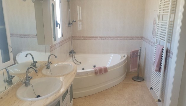 Revente - Villa's
 - Algorfa