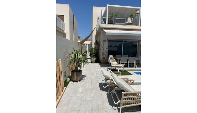 Sale - Villas - Daya Nueva - Daya Vieja