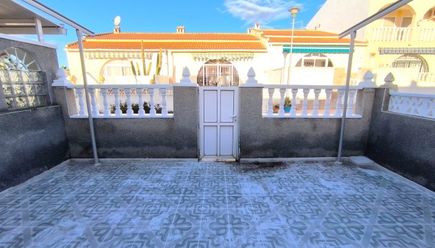 Sale - Apartment - Torrevieja - El chaparral