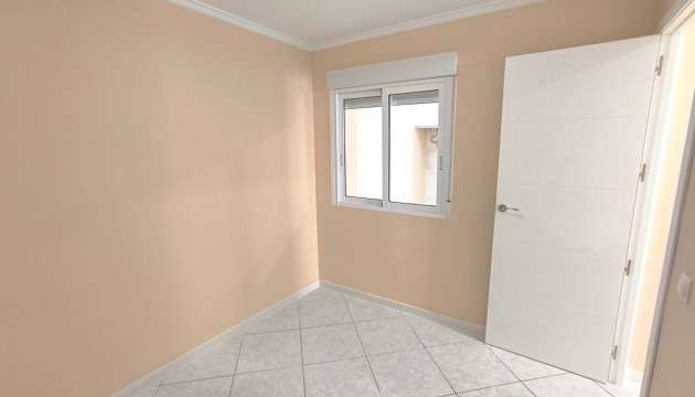 Sale - Apartment - Torrevieja - El chaparral