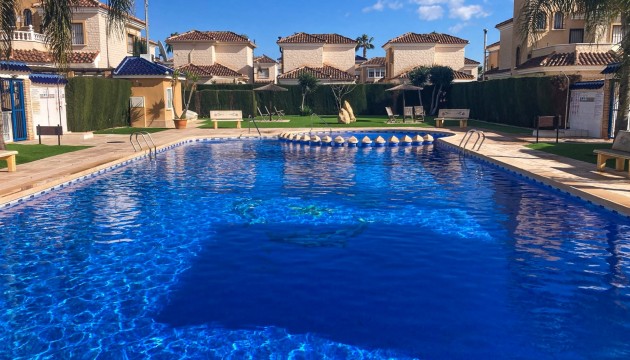 Sale - Villas - Guardamar - El Raso