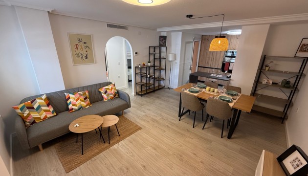 Resale - Townhouse - Cabo Roig