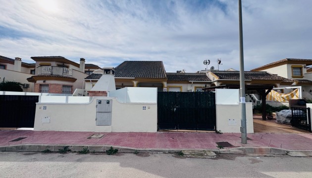 Revente - Townhouse - Daya Nueva