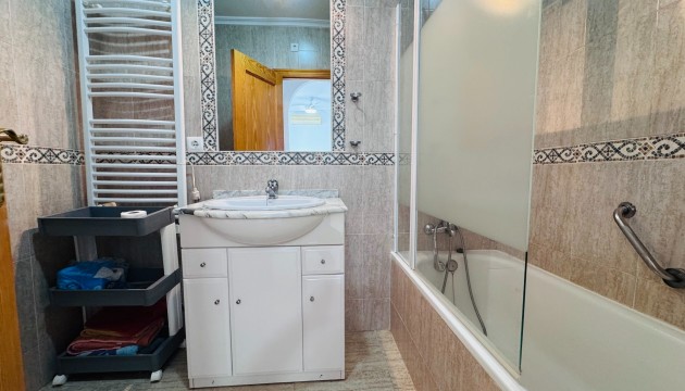 Revente - Townhouse - Daya Nueva