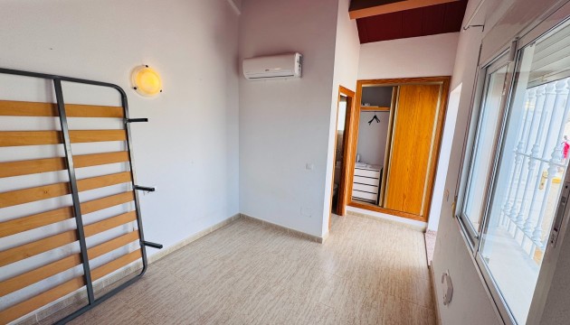 Revente - Townhouse - Daya Nueva