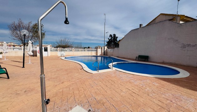 Revente - Townhouse - Daya Nueva