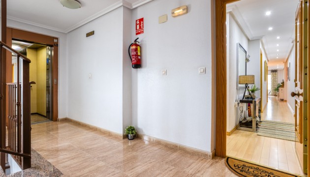 Venta - Apartamento - Los Montesinos