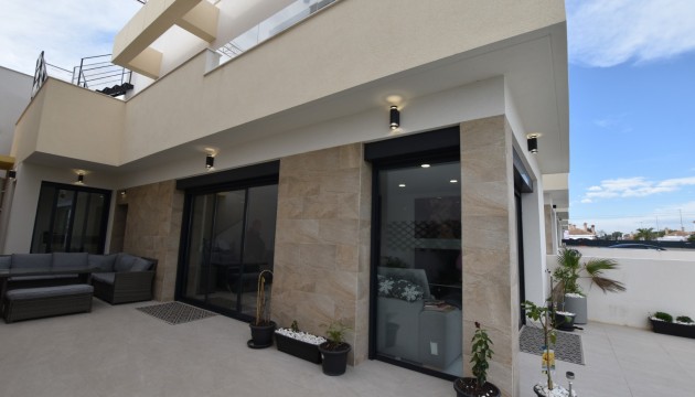 Venta - Villas
 - Los Montesinos