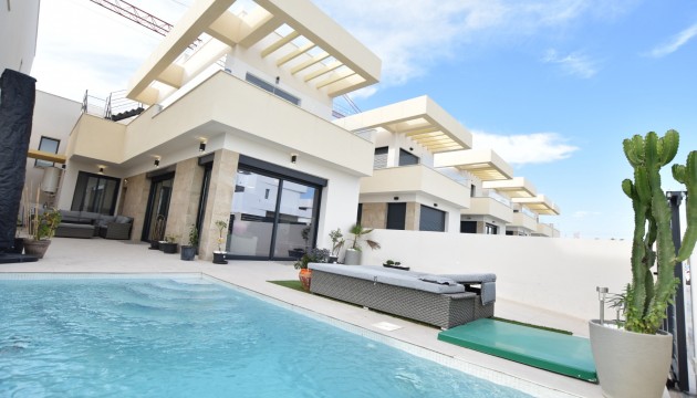 Venta - Villas
 - Los Montesinos