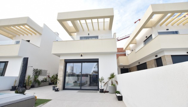 Venta - Villas
 - Los Montesinos