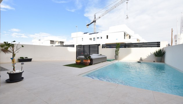 Venta - Villas
 - Los Montesinos