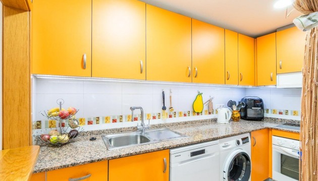 Sale - Apartment - Torrevieja - Centro
