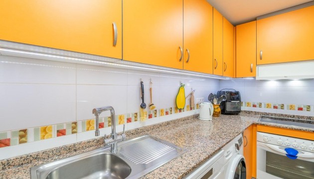 Sale - Apartment - Torrevieja - Centro