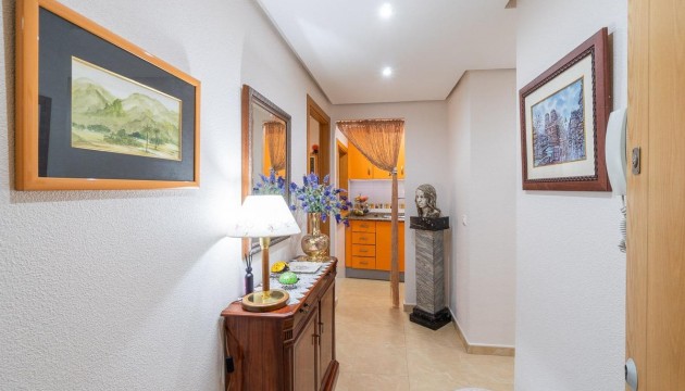 Sale - Apartment - Torrevieja - Centro