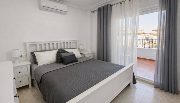 Revente - Maison de ville - La Zenia