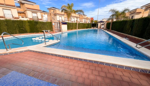 Resale - Villen
 - Pilar de la Horadada