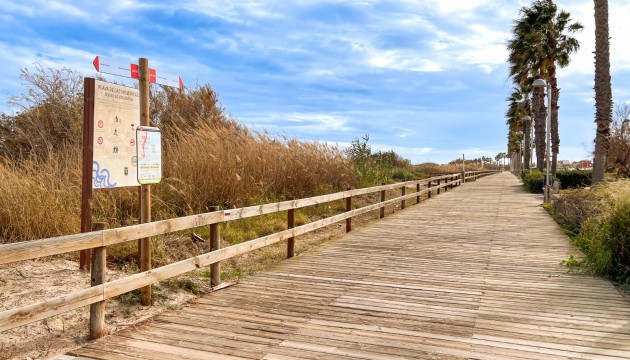 Resale - Villen
 - Pilar de la Horadada