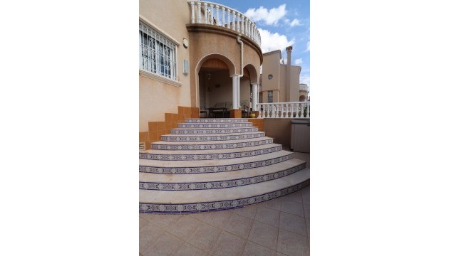 Resale - Townhouse - Las Filipinas