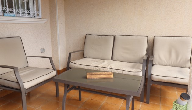 Resale - Townhouse - Las Filipinas