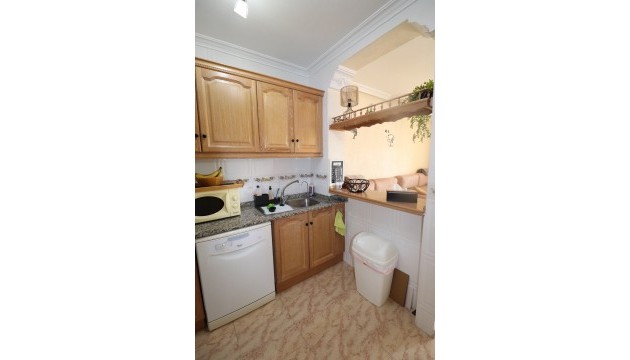 Resale - Townhouse - Las Filipinas