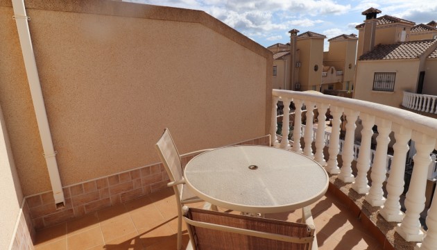 Resale - Townhouse - Las Filipinas